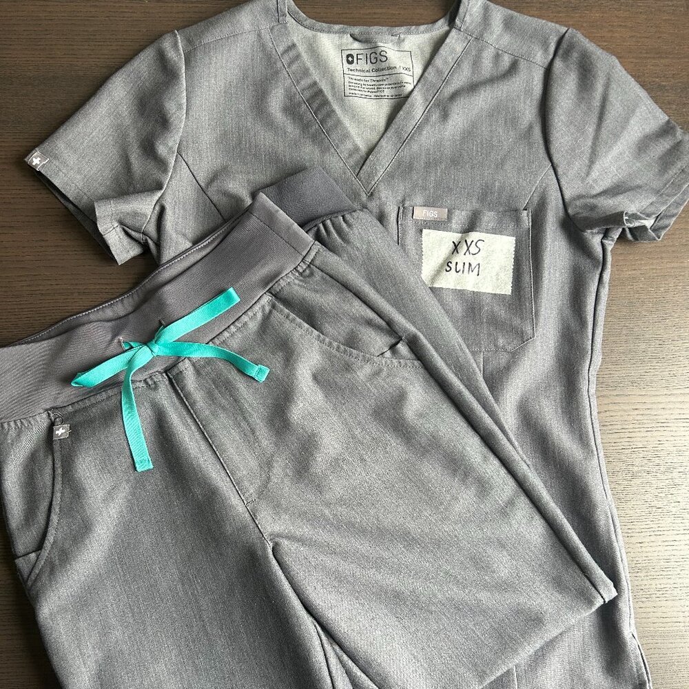 Figs Set XXS/XXSP Catarina Slim + HW Zamora in Graphite